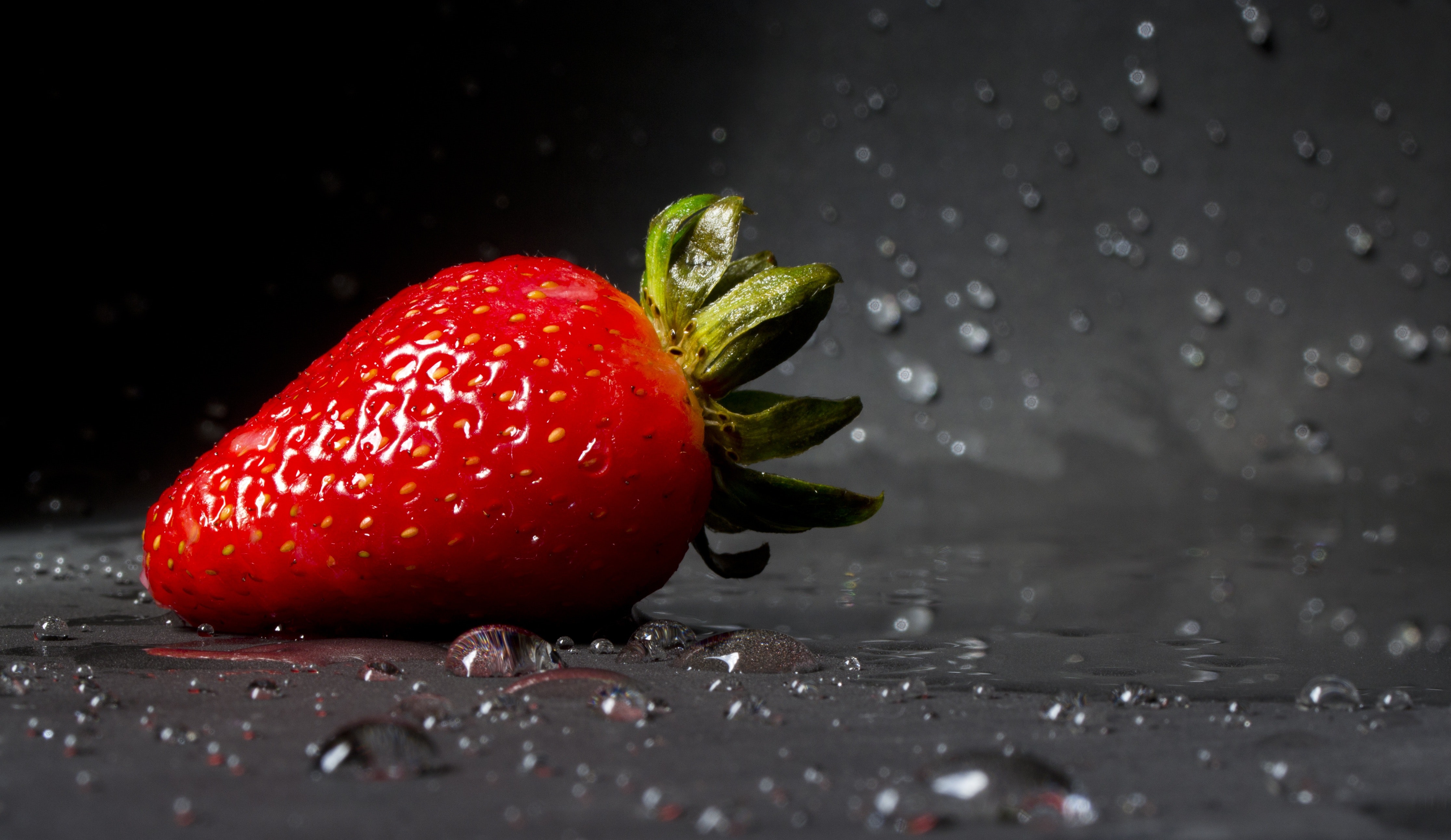 berry-close-up-delicious-373065