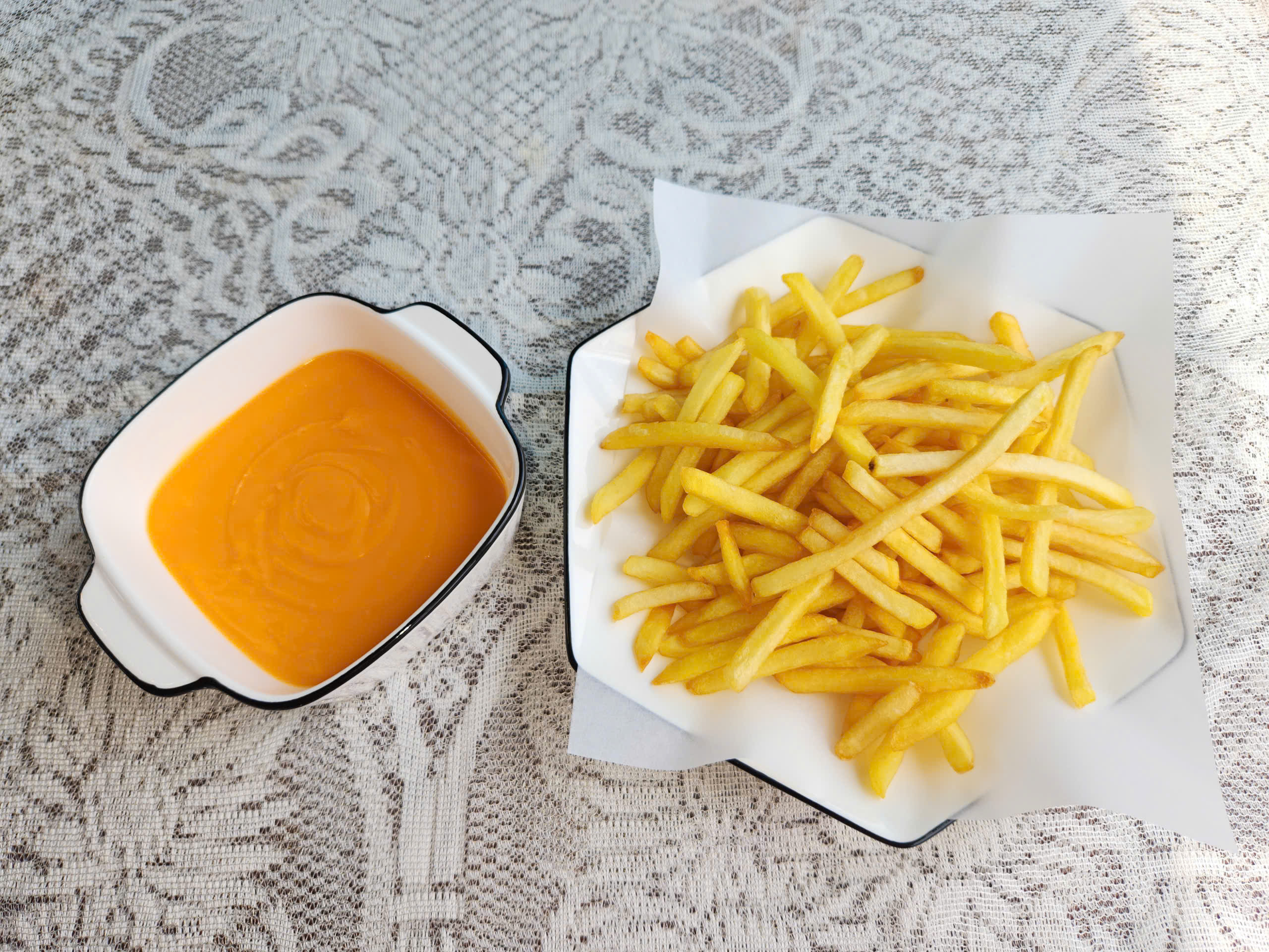 khoai-tay-chien-sot-pho-mai